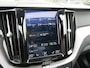 Volvo XC60 T4 R-Design | Trekhaak | CarPlay | Panoramadak | Camera | Stoelverwarming