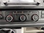 Volkswagen Transporter 2.0 TDI L2H1 DC 102pk Pick-up Trekhaak Airco Camera Cruise controle Navigatie Dubbele cabine Euro 6 Dealer onderhouden 1e Eigenaar Open laadbak Pick-up p-up Bakwagen