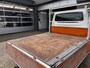 Volkswagen Transporter 2.0 TDI L2H1 DC 102pk Pick-up Trekhaak Airco Camera Cruise controle Navigatie Dubbele cabine Euro 6 Dealer onderhouden 1e Eigenaar Open laadbak Pick-up p-up Bakwagen