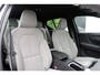Volvo XC40 Single Motor Extended Range 82 kWh Plus | Adaptieve Cruise Control met Pilot Assist | BLIS dodehoekdetectie | Stoel- & stuurwielverwarming | Google Maps & Infotainment | Elektrisch bedienbare achterklep | Keyless Entry & Go | Apple Carplay / Android Auto
