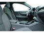 Volvo EC40 Single Motor Extended Range Ultimate | Verwarmbare voorstoelen + Stuurwiel | Warmtepomp | Adaptieve Cruise Control | 360-Camera | Premium Audio by Harman Kardon | Glazen Panoramisch Dak | Getint Glas Achter | Power Seats incl. Memory | Blind Spot Information System | Google Services | Semi-elektrische trekhaak | 20'' Lichtmetalen wielen