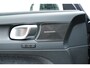 Volvo EC40 Single Motor Extended Range Ultimate | Verwarmbare voorstoelen + Stuurwiel | Warmtepomp | Adaptieve Cruise Control | 360-Camera | Premium Audio by Harman Kardon | Glazen Panoramisch Dak | Getint Glas Achter | Power Seats incl. Memory | Blind Spot Information System | Google Services | Semi-elektrische trekhaak | 20'' Lichtmetalen wielen