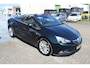 Opel Cascada 1.6 Turbo Cabrio Automaat/Airco/Navigatie/Cruise control/Half lederen bekleding/Climate control/Parkeersensoren voor en achter/Centrale deurvergrendeling/Buitenspiegels elektrisch verstelbaar/Lichtmetalen velgen
