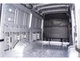 Volkswagen Crafter 2.0 TDI 140 pk L3H3 DSG Aut. Navi, Camera, 3-Zits Apple Carplay, Cruise Control, PDC V+A, Nieuw uit voorraad