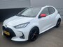 Toyota Yaris 1.5 Hybrid Executive Edition CVT-automaat Super Compleet incl: Apple Carplay / Android Auto, LM velgen, Climate Control, Adaptive Cruise Crontrol, Parkeer sensoren, Parkeerhulpcamera