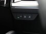 Audi Q4 e-tron 40 Advanced edition 77 kWh | Parkeerhulp achter | 19 inch velgen | Audi soundsystem | Advanced exterieur | Kieselgrijs | Audi Connect | CarPlay | Android Auto | Advanced edition | Lichtpakket ambient lighting | Matrix-ledkoplampen | Interieur met sportstoelen