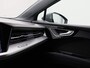 Audi Q4 e-tron 40 Advanced edition 77 kWh | Parkeerhulp achter | 19 inch velgen | Audi soundsystem | Advanced exterieur | Kieselgrijs | Audi Connect | CarPlay | Android Auto | Advanced edition | Lichtpakket ambient lighting | Matrix-ledkoplampen | Interieur met sportstoelen