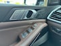 BMW X7 xDrive40d 340 PK High Executive M Sport Executive Drive Pro 7 Zits Trekhaak Panoramadak Harman- Kardon ACC 4WD besturing Luchtvering Standkachel Stuurverwarming Stoelventilatie 360 Graden Camera BMW Garantie