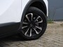 Opel Crossland Elegance 1.2 Turbo 110pk PDC + CAM. | DAB | DODE HOEK | KEYLESS | 16''LM | APPLE-CARPLAY | NAVI