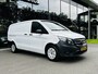 Mercedes-Benz Vito 110 CDI L2 Lang RWD // € 398,- p/mnd // Airco // Achterklep // 12 mnd Garantie // 2000kg // Bank // Radio // CV // Betimmering // Wieldoppen