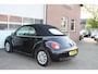 Volkswagen Beetle New Cabriolet 2.0 Highline.geen import.van 1e eigenaar.airco.leer.cruise control.