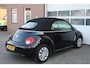 Volkswagen Beetle New Cabriolet 2.0 Highline.geen import.van 1e eigenaar.airco.leer.cruise control.