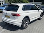 Volkswagen Tiguan 2.0 TSi DSG 4Motion Highline Business R-Line | EL. TREKHAAK | STANDKACHEL | PANORAMADAK |