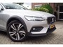 Volvo V60 Cross Country 2.0 B5 AWD Ultimate 250PK Autom Panodak Leder Adaptieve Cruise Head-Up Navi Camera Clima 2x PDC LMV Trekh.