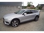 Volvo V60 Cross Country 2.0 B5 AWD Ultimate 250PK Autom Panodak Leder Adaptieve Cruise Head-Up Navi Camera Clima 2x PDC LMV Trekh.