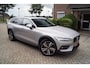 Volvo V60 Cross Country 2.0 B5 AWD Ultimate 250PK Autom Panodak Leder Adaptieve Cruise Head-Up Navi Camera Clima 2x PDC LMV Trekh.