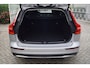 Volvo V60 Cross Country 2.0 B5 AWD Ultimate 250PK Autom Panodak Leder Adaptieve Cruise Head-Up Navi Camera Clima 2x PDC LMV Trekh.