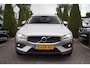 Volvo V60 Cross Country 2.0 B5 AWD Ultimate 250PK Autom Panodak Leder Adaptieve Cruise Head-Up Navi Camera Clima 2x PDC LMV Trekh.