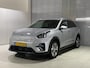 Kia Niro ExecutiveLine 64 kWh FABRIEKSGARANTIE T/M 09-2027 of 150.000km, Apple Carplay/Android Auto, Achteruitrij camera, Dodehoek detectie, Keyless, Stoel/Stuurverwarming, Parkeersensoren, Navigatie.