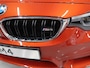 BMW M4 4-serie Cabrio Sakhir Orange BTW auto 20 inch AC Schnitzer Head-Up Navigatie Harman-Kardon Leer Nekverwarming Nieuwstaat! BMW dealer onderhouden