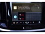 Volvo V60 2.0 B3 Essential Edition Parkeerverwarming | Adaptieve Cruise Control | Verwarmbare Voorstoelen + Stuurwiel | Apple Carplay