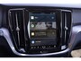 Volvo V60 2.0 B3 Essential Edition Parkeerverwarming | Adaptieve Cruise Control | Verwarmbare Voorstoelen + Stuurwiel | Apple Carplay