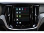 Volvo V60 B3 Essential Edition | 19 inch | Stoelverwarming | Stuurwielverwarming | Donkerglas | Parkeercamera |