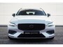 Volvo V60 B3 Essential Edition | 19 inch | Stoelverwarming | Stuurwielverwarming | Donkerglas | Parkeercamera |