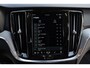 Volvo V60 B3 Essential Edition | 19 inch | Stoelverwarming | Stuurwielverwarming | Donkerglas | Parkeercamera |