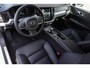 Volvo V60 B3 Essential Edition | 19 inch | Stoelverwarming | Stuurwielverwarming | Donkerglas | Parkeercamera |