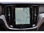Volvo V60 B3 Essential Edition | 19 inch | Stoelverwarming | Stuurwielverwarming | Donkerglas | Parkeercamera |
