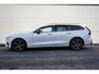 Volvo V60 B3 Essential Edition | 19 inch | Stoelverwarming | Stuurwielverwarming | Donkerglas | Parkeercamera |