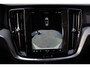 Volvo V60 B3 Essential Edition | 19 inch | Stoelverwarming | Stuurwielverwarming | Donkerglas | Parkeercamera |