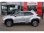 Toyota Yaris Cross 1.5 Hybrid 115 First Edition FACELIFT! NAVI 17"LMV KEYLESS PRIVACY-GLASS APPLE/ANDROID LED-PAKKET 1e EIGENAAR NL-AUTO