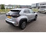 Toyota Yaris Cross 1.5 Hybrid 115 First Edition FACELIFT! NAVI 17"LMV KEYLESS PRIVACY-GLASS APPLE/ANDROID LED-PAKKET 1e EIGENAAR NL-AUTO