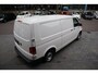 Volkswagen Transporter 2.0 TDI L2H1 T6 150pk Airco / Bluetooth / Radio / Prijs inclusief BTW € 24.191,53