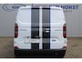 Ford Transit Custom 300 2.0-136pk EcoBlue L2H1 Trend - 'Sport Design Edition'. Overtuig u van de kwaliteiten van dit nieuwe model Ford Transit Custom ! Camera, LED koplampen, LM wielen, Cruise Control, Aut. Airco, App Connect, Winterpack etc.