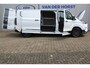 Ford Transit Custom 300 2.0-136pk EcoBlue L2H1 Trend - 'Sport Design Edition'. Overtuig u van de kwaliteiten van dit nieuwe model Ford Transit Custom ! Camera, LED koplampen, LM wielen, Cruise Control, Aut. Airco, App Connect, Winterpack etc.