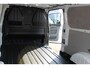 Ford Transit Custom 300 2.0-136pk EcoBlue L2H1 Trend - 'Sport Design Edition'. Overtuig u van de kwaliteiten van dit nieuwe model Ford Transit Custom ! Camera, LED koplampen, LM wielen, Cruise Control, Aut. Airco, App Connect, Winterpack etc.
