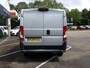Peugeot Boxer GB 330 L1H1 BlueHDi 130PK Premium Pack Navigatie | AIRCO | Cruise control | Achteruitrijcamera | P-hulp | Vloerplaat | Zijdwandbeplating | BT