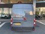 Renault Master T35 2.3 dCi 150 L2H2 Energy Comfort NAVIGATIE / PARKEERSENSOREN+CAMERA / AIRCO / ALL SEASONS BANDEN / MECHANISCH GEVEERDE BESTUURDERS STOEL.