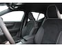 Volvo EC40 Single Motor Extended Range Plus 82 kWh | Adaptieve Cruise Control | Elektrische Trekhaak | Glazen Panoramadak | Extra Getint Glas | Keyless Entry | Google services | Apple Carplay / Android Auto