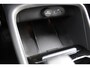 Volvo EC40 Single Motor Extended Range Plus 82 kWh | Adaptieve Cruise Control | Elektrische Trekhaak | Glazen Panoramadak | Extra Getint Glas | Keyless Entry | Google services | Apple Carplay / Android Auto