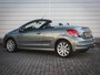Peugeot 207 CC 1.6 VTi Griffe | Clima | Cruise | Pdc | Leer | 17 Inch | Allseason | Stoelverwarming |