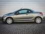 Peugeot 207 CC 1.6 VTi Griffe | Clima | Cruise | Pdc | Leer | 17 Inch | Allseason | Stoelverwarming |
