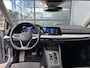 Volkswagen Golf Variant 1.0 eTSI Life Business 110 PK | Automaat | Stoelverwarming | Parkeersensoren | Navigatie | Achteruitrijcamera | Adaptive Cruise Control | Climatronic | Digital Cockpit | LED | 18" Lichtmetaal |