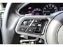 Porsche Cayenne Coupé 3.0 E-Hybrid Automaat/Panoramadak/Navigatie/Apple carplay/Stuurverwarming/Dodehoek detectie/Cruise control adaptief/Elektrische achterklep/Achteruitrijcamera/Trekhaak elektrisch/Lederen bekleding/Elektrisch bedienbare voorstoelen/Voorstoelen en achterbank