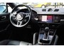 Porsche Cayenne Coupé 3.0 E-Hybrid Automaat/Panoramadak/Navigatie/Apple carplay/Stuurverwarming/Dodehoek detectie/Cruise control adaptief/Elektrische achterklep/Achteruitrijcamera/Trekhaak elektrisch/Lederen bekleding/Elektrisch bedienbare voorstoelen/Voorstoelen en achterbank