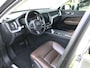 Volvo XC60 2.0 T8 Twin Engine AWD Automaat | Rijklaar incl garantie | Panoramadak Volvo on Call Trekhaak Leer