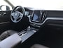 Volvo XC60 2.0 T8 Twin Engine AWD Automaat | Rijklaar incl garantie | Panoramadak Volvo on Call Trekhaak Leer